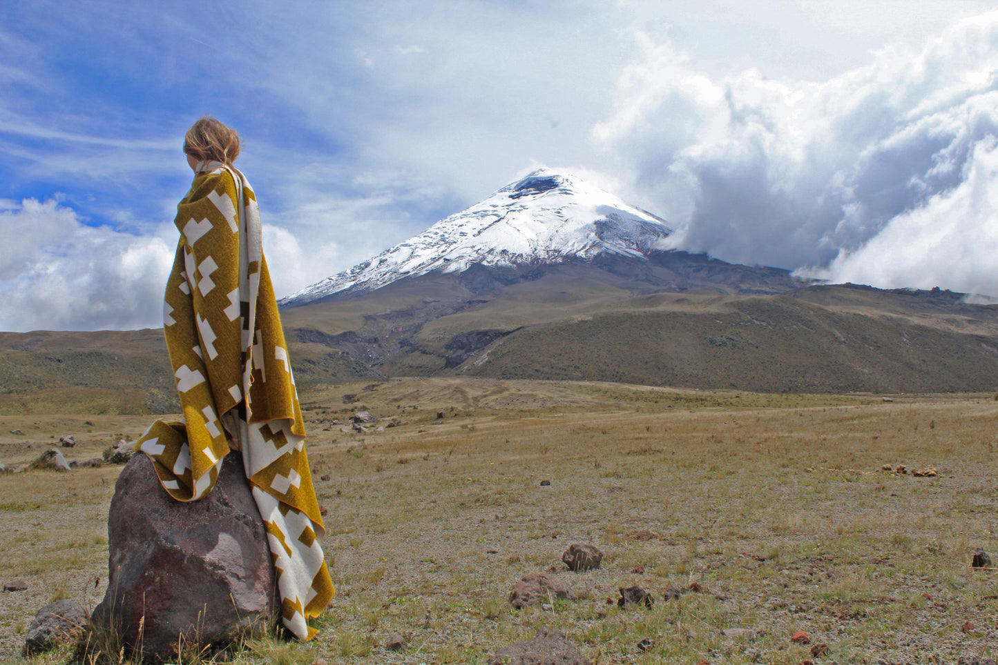 Sierra - Large Blanket- Khaki