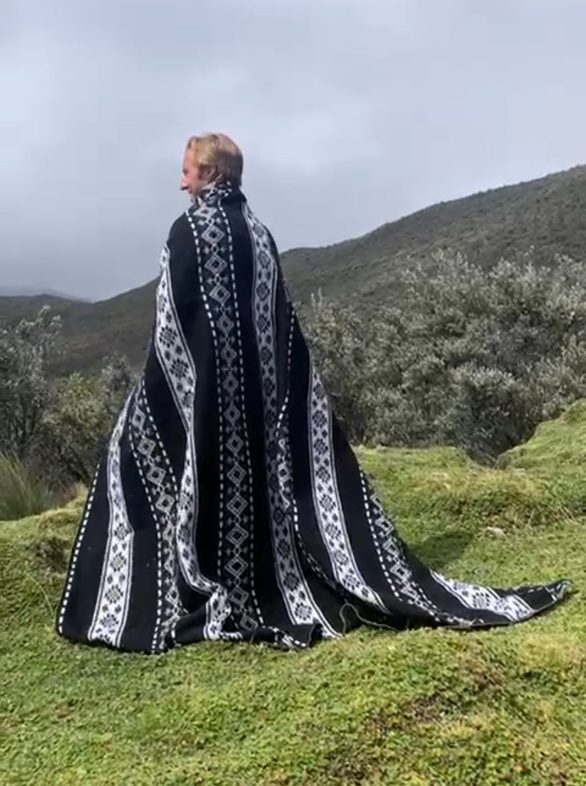 Estrella Blanket - Black