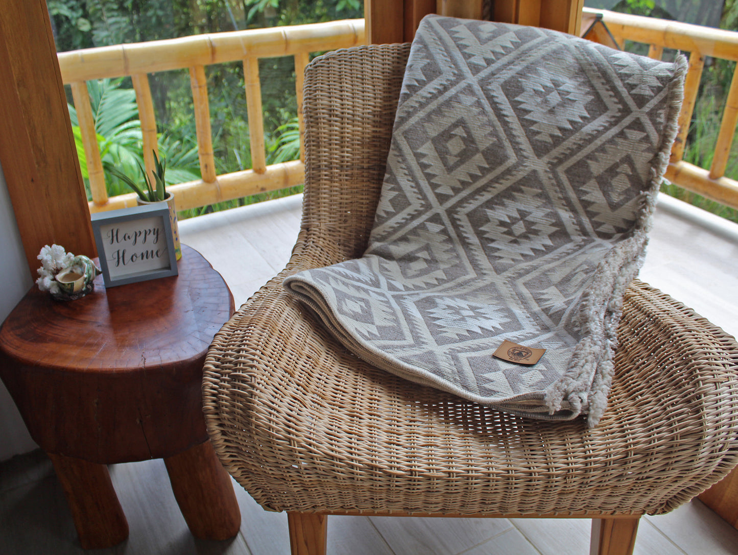 Cotacachi Premium Edition 100% Wool Blanket