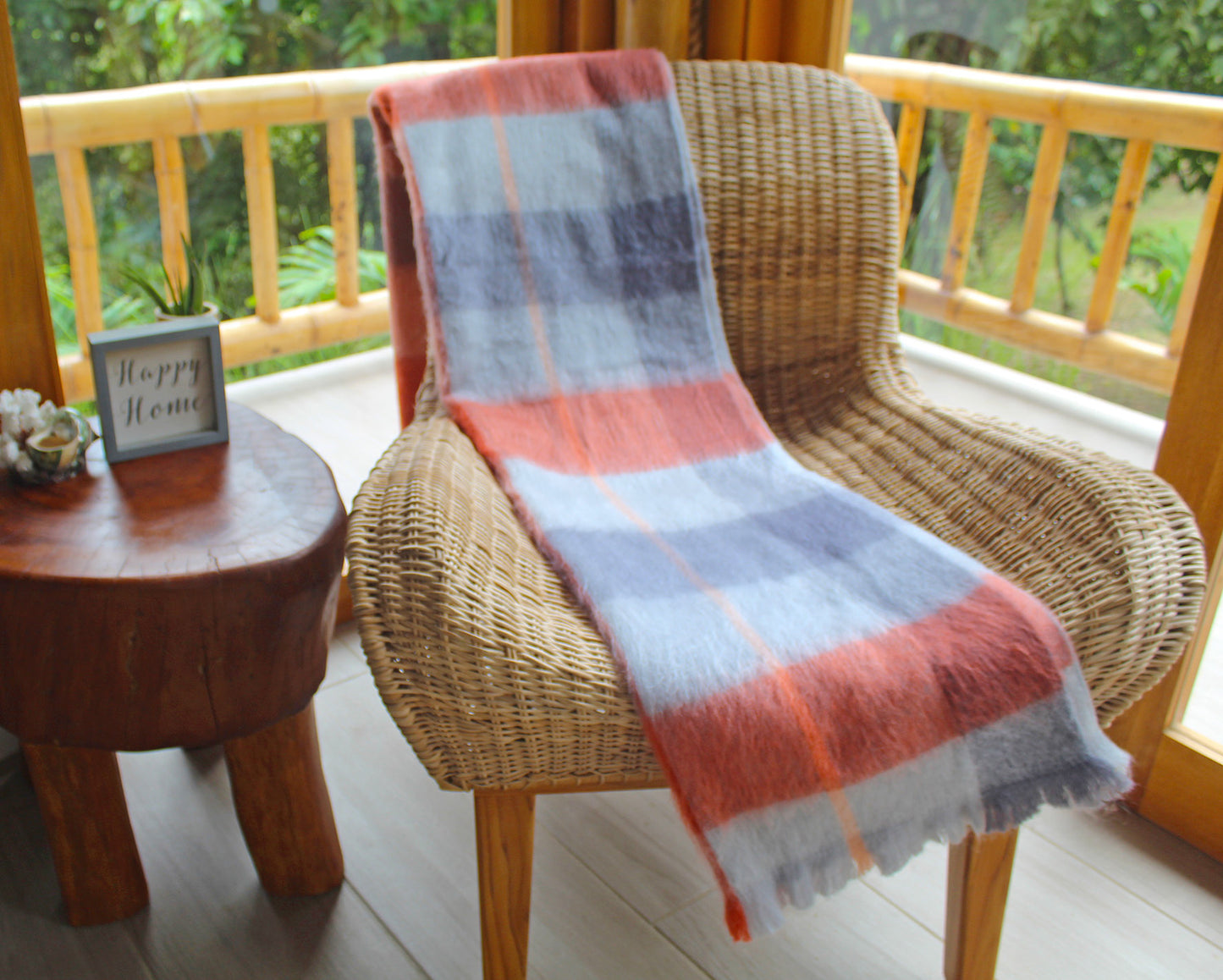 Lema Ultra Soft Throw Blanket