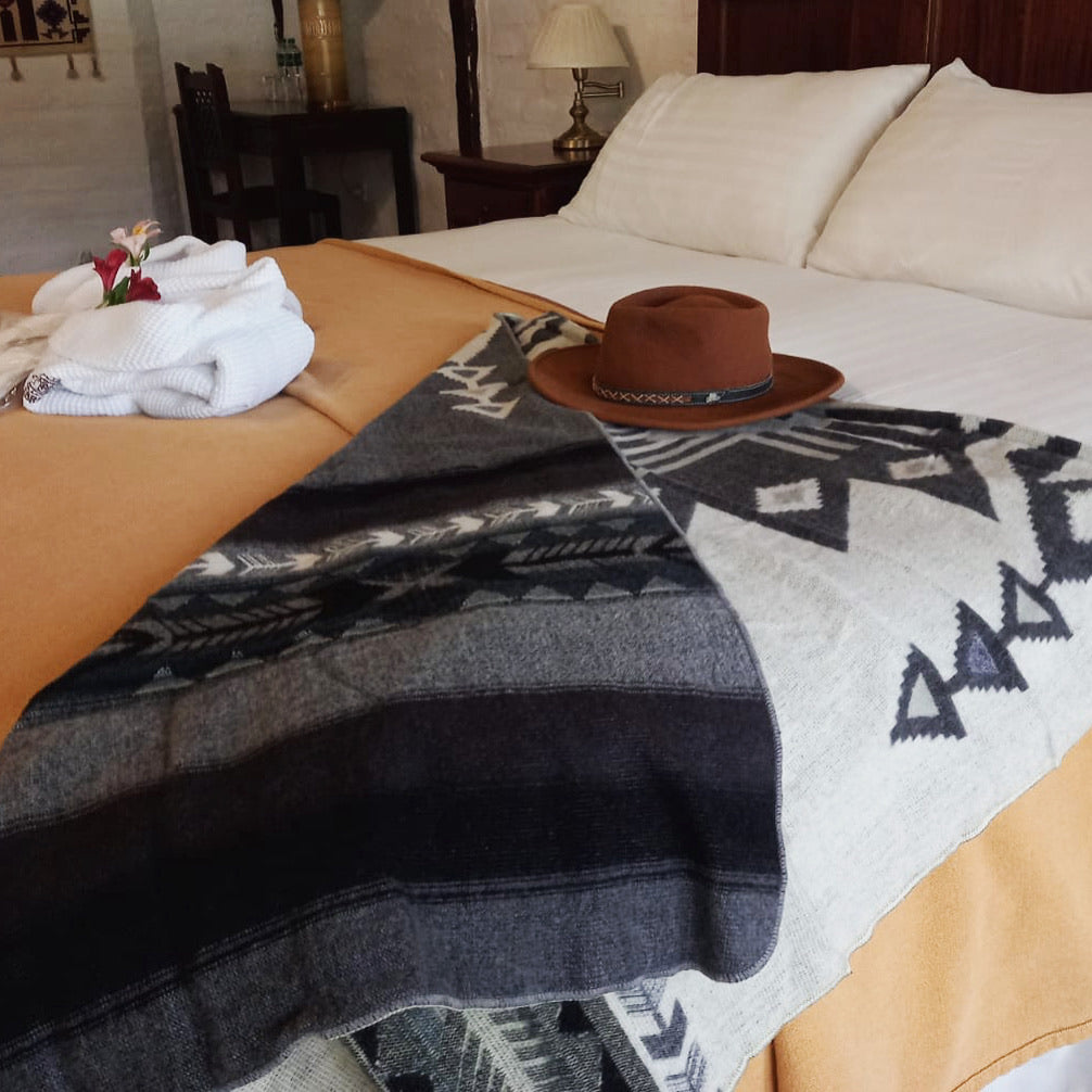 Inca Traveler - Grey