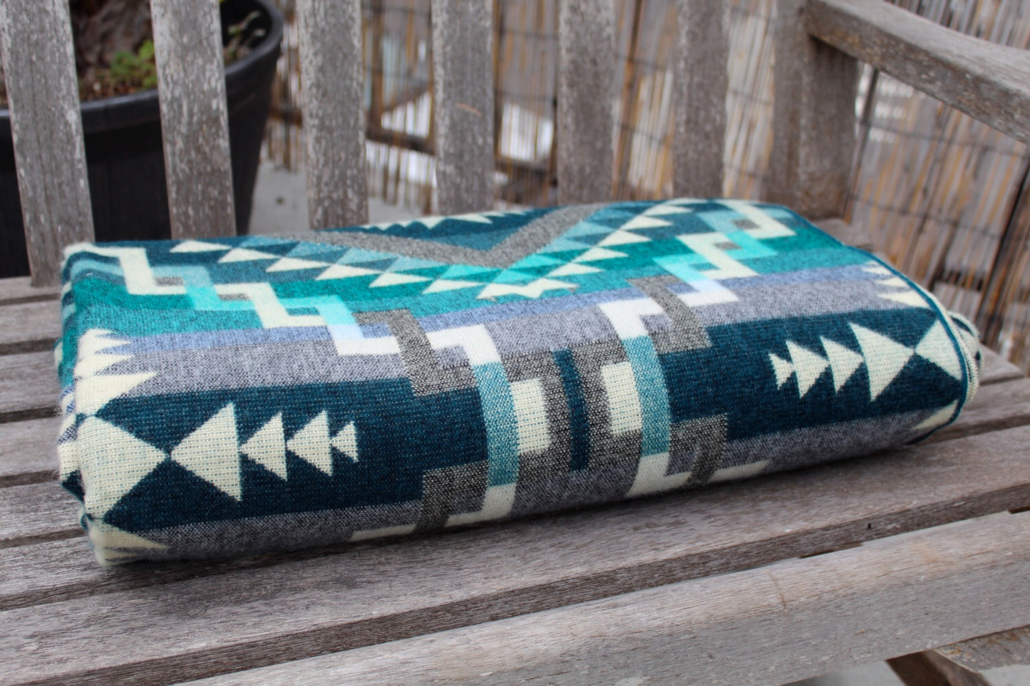 Agua de Los Andes - Large Blanket