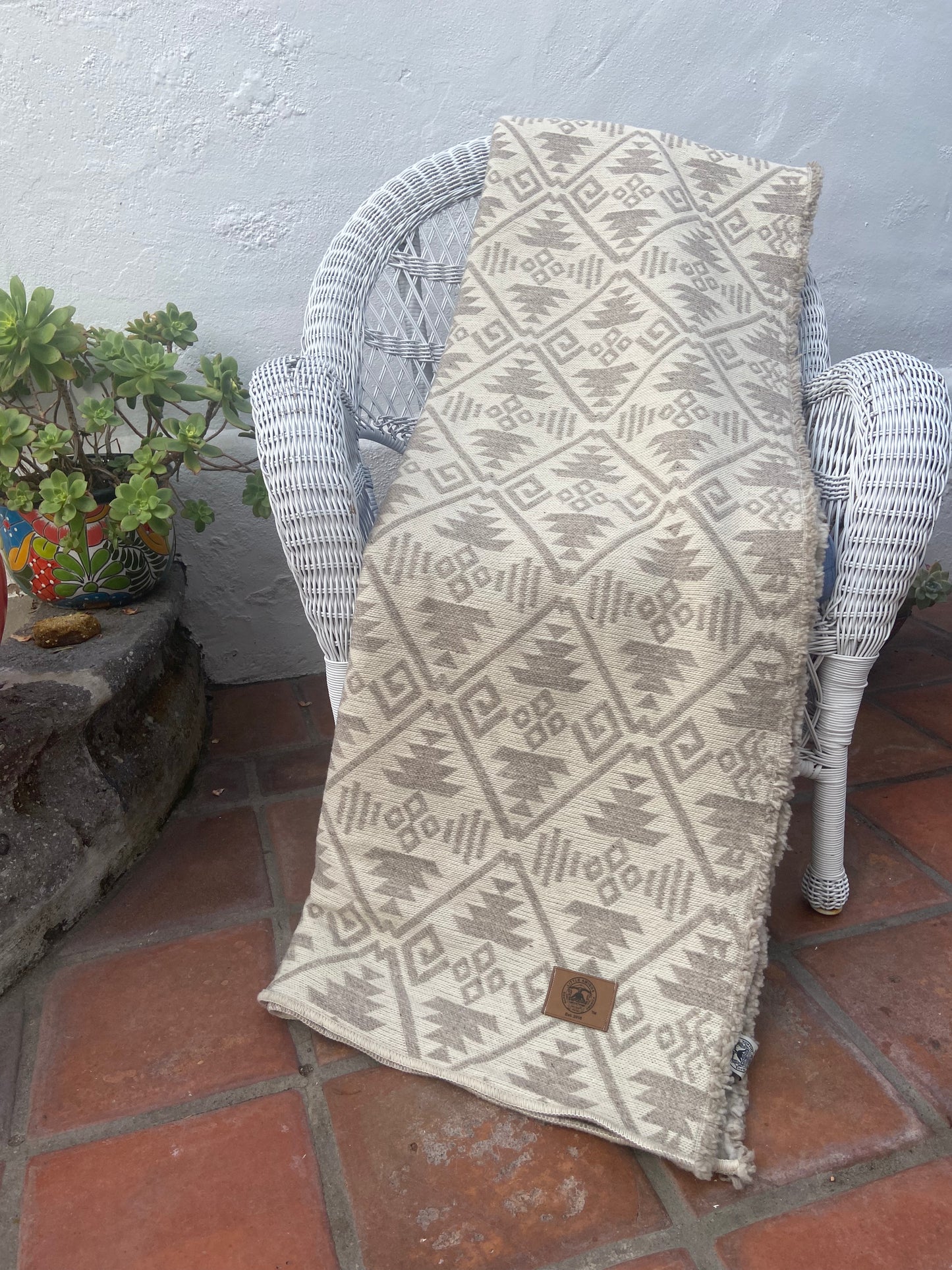 Cotacachi Premium Edition 100% Wool Blanket