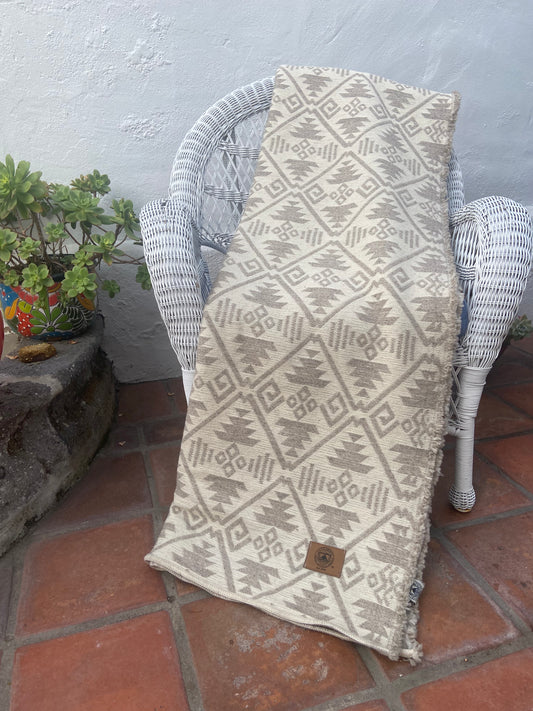 Cotacachi Premium Edition 100% Wool Blanket